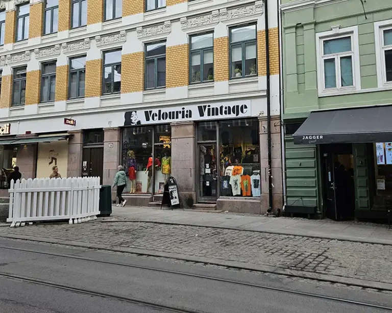 velouria vintage bruktbutiik 768x614