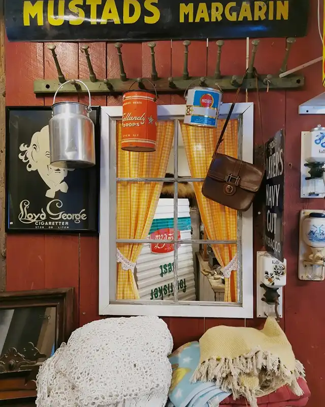 ulleraeylaaven antik og kuriosa