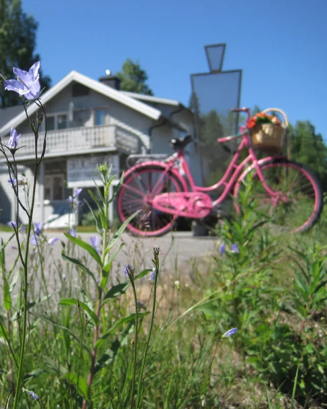 bruktbua paa hjornet bruktbutikk
